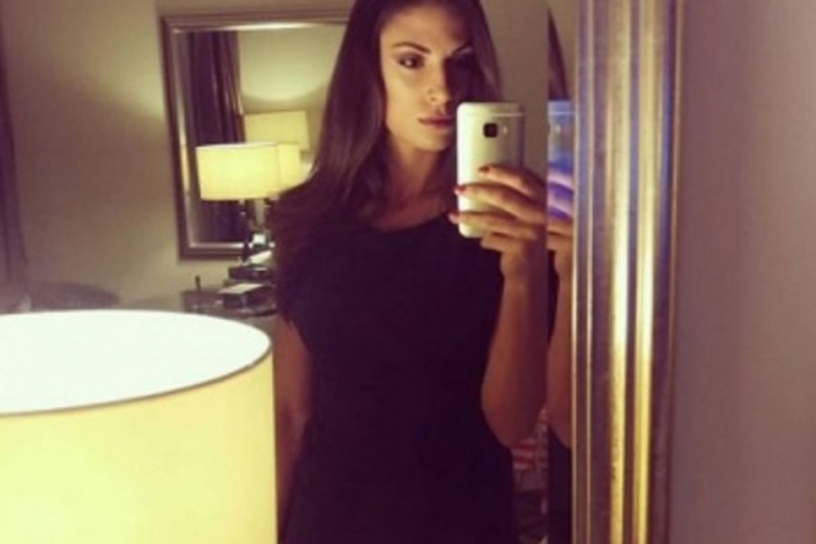 Ivana Španović u crnoj haljini za 10 hiljada lajkova (FOTO)