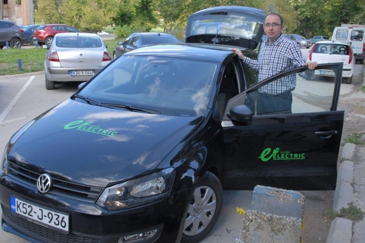  Tuzlak pređe 200 km za pola KM