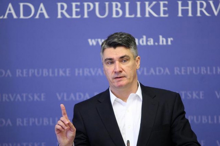 Milanović: Srbija od jutros nije država