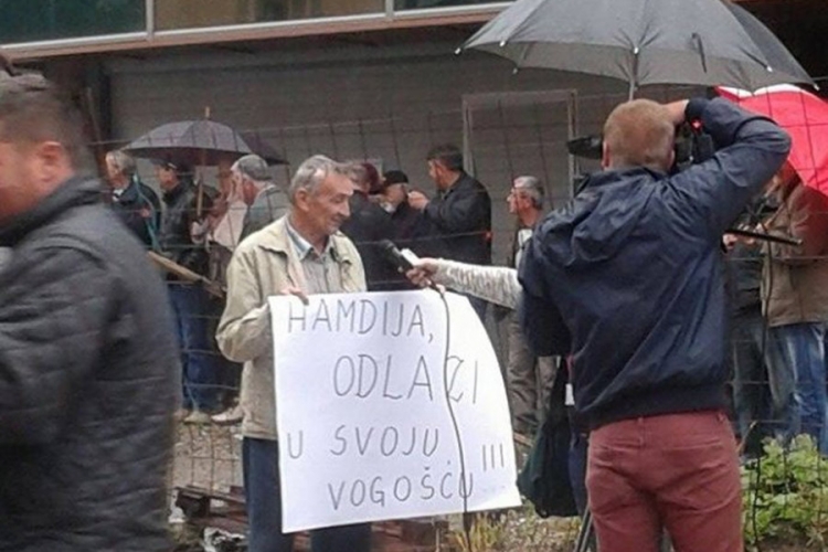 Bošnjaci i Srbi traže da Duraković ostane načelnik Srebrenice