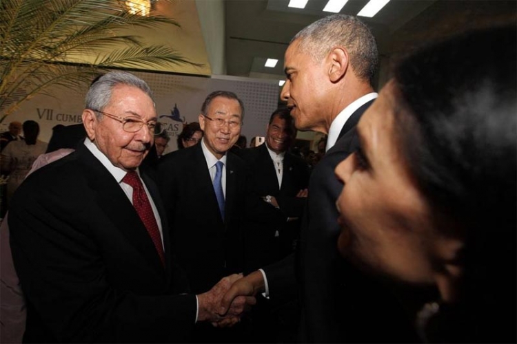 Obama i Kastro se rukovali u UN