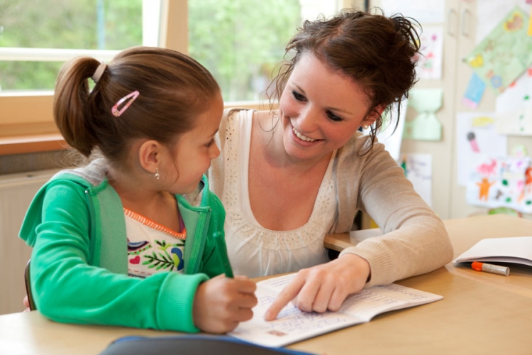  Sve više studenata daje instrukcije