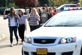 Ubica studenata u Oregonu najavio masakr na internetu: Nemojte sutra da ...