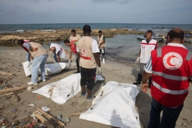More izbacilo 85 leševa migranata na obale Libije (FOTO)