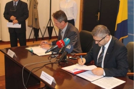 Potpisan sporazum o isporuci 80 automobila ratnim vojnim invalidima u ...