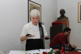 Dara Stojiljković (80) odbranila master iz dramaturgije najvišom ...