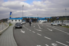 Na graničnom prelazu Velika Kladuša čeka se oko jedan sat