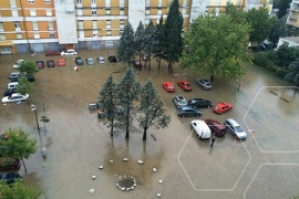 Poplavljena pojedina naselja u Mostaru, vatrogasci ispumpavaju vodu 