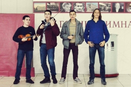 Banjalučki srednjoškolci sviraju tradicionalnu muziku
