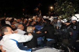 MUP Crne Gore: Povrijeđeno pet policajaca, jedan teže