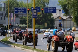 Tuzla: Poljoprivrednici napustili grad
