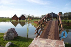 Kod Prijedora niče novo etno selo (FOTO)