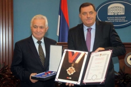 Dodik odlikovao Asocijaciju stvaralaca RS