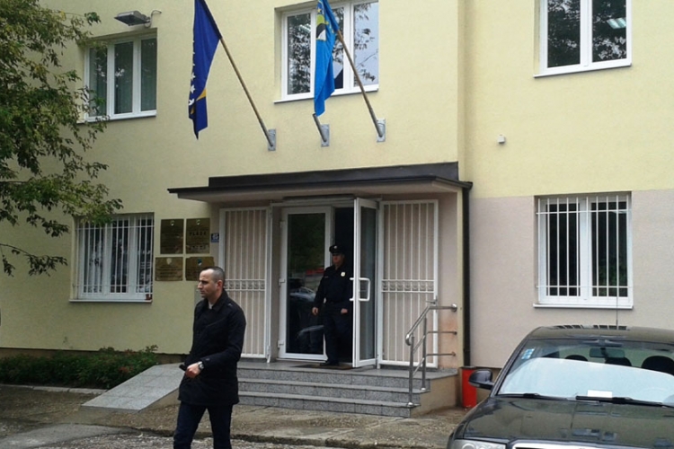 Tuzlanski kanton: Radnici ne daju plate,prijete protestima