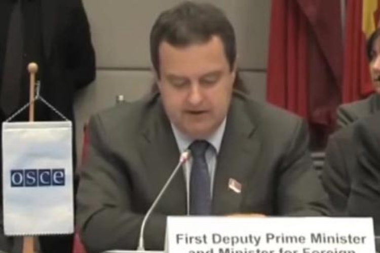 Govor Dačića na engleskom hit na internetu (FOTO, VIDEO)