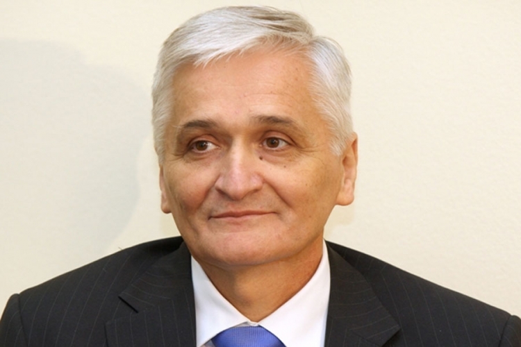 Srpsku u Sarajevu predstavljaju "halal ministri"