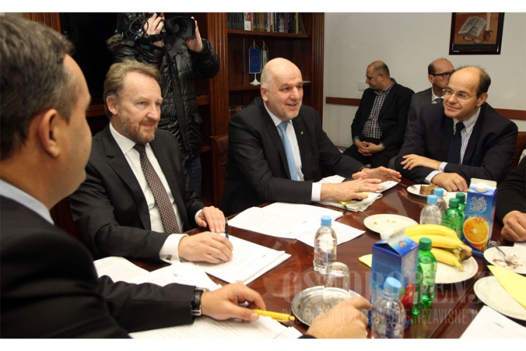 SDA odbacuje mogućnost ulaska SNSD-a u vlast na državnom nivou