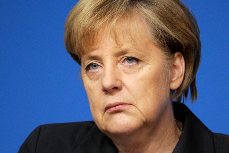 Merkel i Oland poručili Putinu: Gađajte samo IS