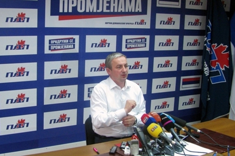Borenović: Posebna sjednica označiće "početak kraja SNSD-a"