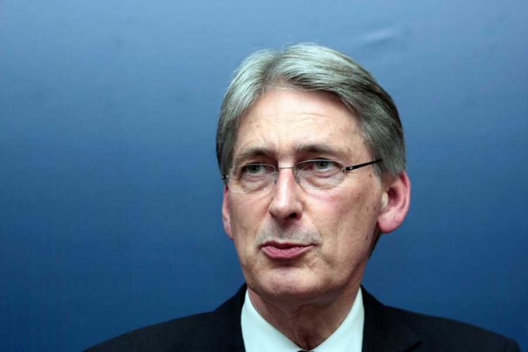 Hamond: Rusija ne može da se bori protiv IS i podržava Asada