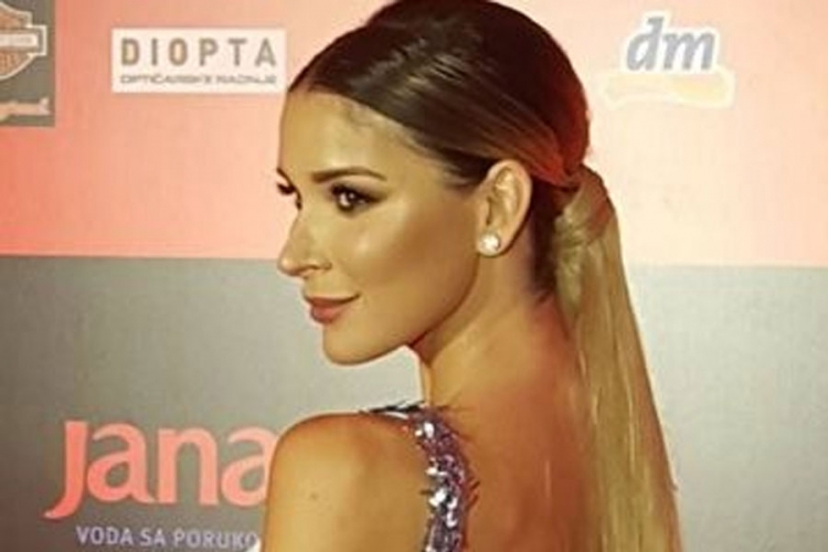 Kćerka Dragana Džajića mami uzdahe (FOTO)