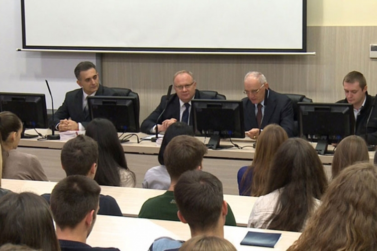 Počela nova akademska godina u RS za 7.069 brucoša