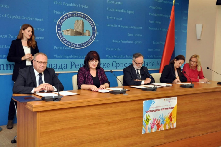 Unaprijediti rani rast i razvoj djece