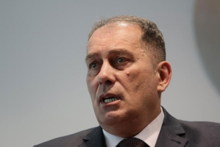 SNSD: Mektić se miješa u sve i svašta, a ne zna ništa