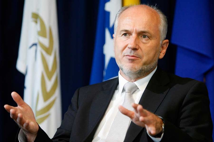Incko: Dodikove izjave su prazna retorika kojom prikriva neuspjeh