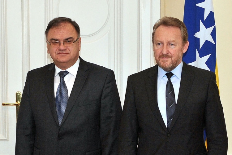 Izetbegović sa Bosićem i Ivanićem o rekonstrukciji Savjeta ministara
