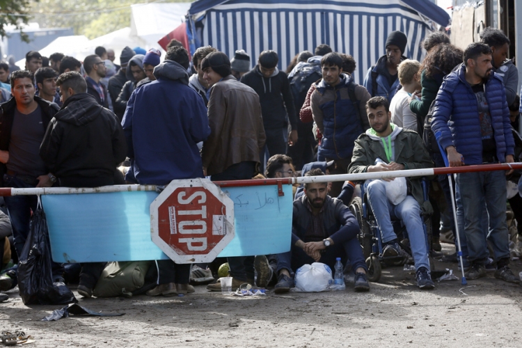 Hiljade migranata ostale blokirane u Srbiji i Hrvatskoj