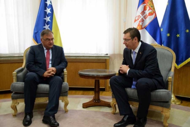 Ivanić i Šarović u Beogradu sa Vučićem