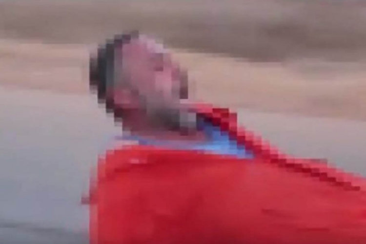 Užas u Libiji: Džihadisti vukli zarobljenika po putu do smrti (VIDEO)