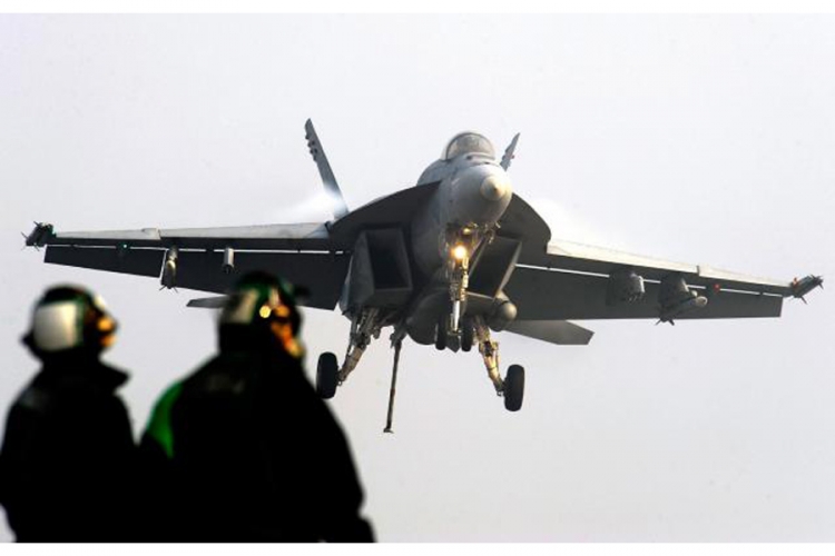 Američki F/A-18 pao u Engleskoj, jedan poginuo