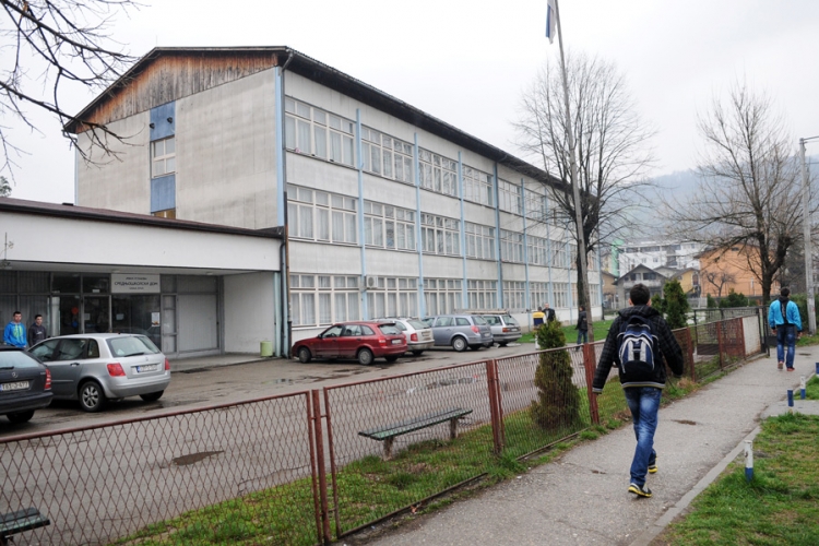Djački dom bez direktora: Partneri ciljaju istu fotelju