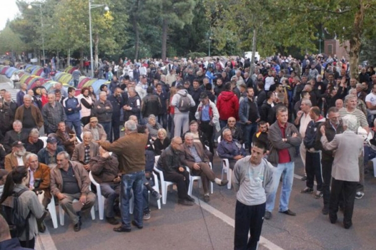 Vujanović: Sutrašnji protesti da budu mirni i demokratski