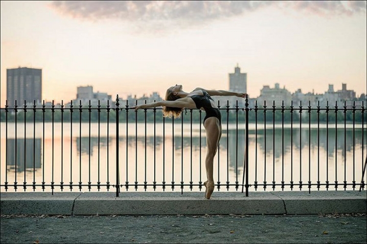 1.000 fotografija balerina po gradovima