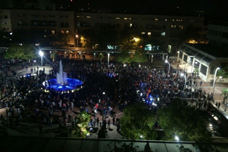 Podgorica: Pristalice DF nastavljaju proteste