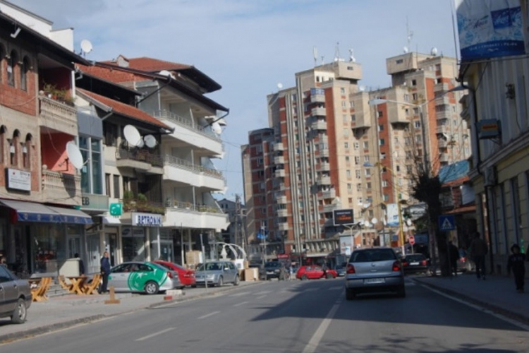 Napadnuti Srbi prilikom posjete crkvi u Peći