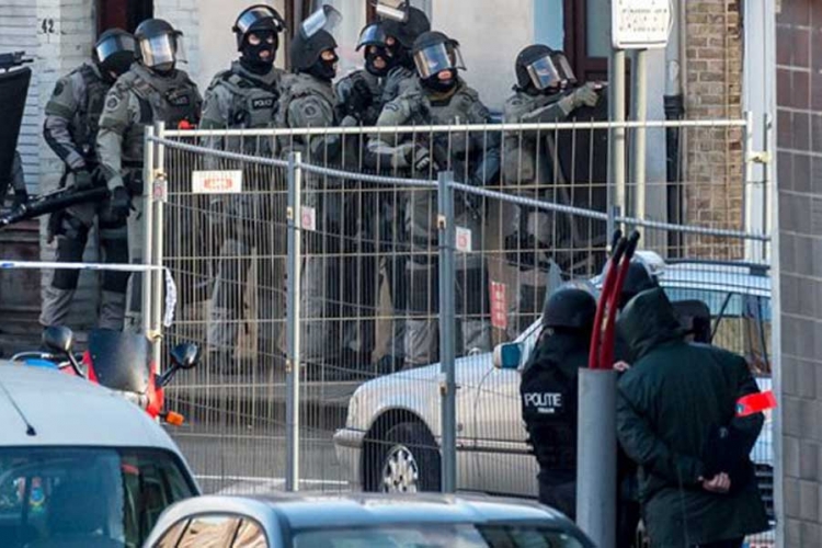 Deportovali ga u Srbiju, on se vratio i pljačkao bankarske kombije