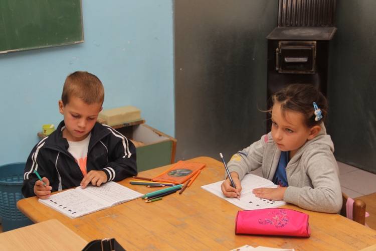 Tri generacije u jednom razredu (FOTO)