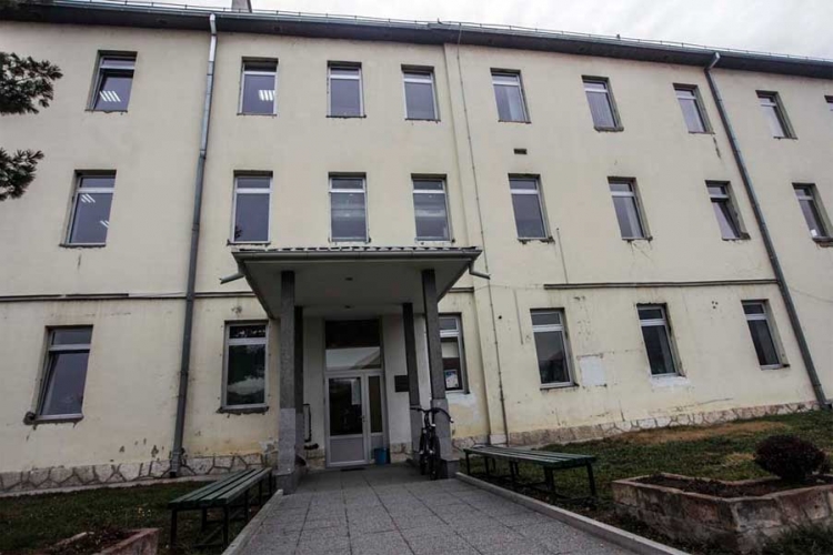Farmaceutskom fakultetu UNSA prijeti blokada računa