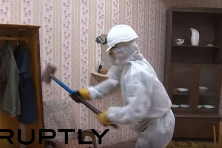 Pogledajte kako se Rusi oslobađaju stresa i bijesa (VIDEO)