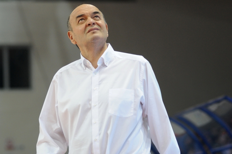 Vujošević: Teško je plivati u prljavoj vodi