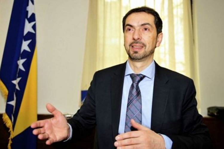 Čavara: Na djelu je koalicija SNSD-a, DF-a i SDP-a