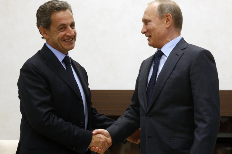 Sarkozi sa Putinom: Svijetu potrebna Rusija