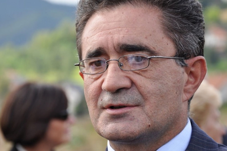 Kasipović obećao pomoć deložiranoj porodici iz Mišinog Hana