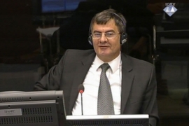 Poparić: Centar Sarajeva gađan sa položaja Armije BiH