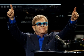 Elton Džon polaskan Putinovim pozivom