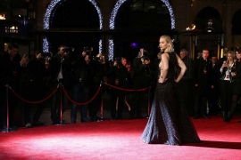 Dženifer Lorens blistala na Londonskoj premijeri Igara gladi (FOTO)